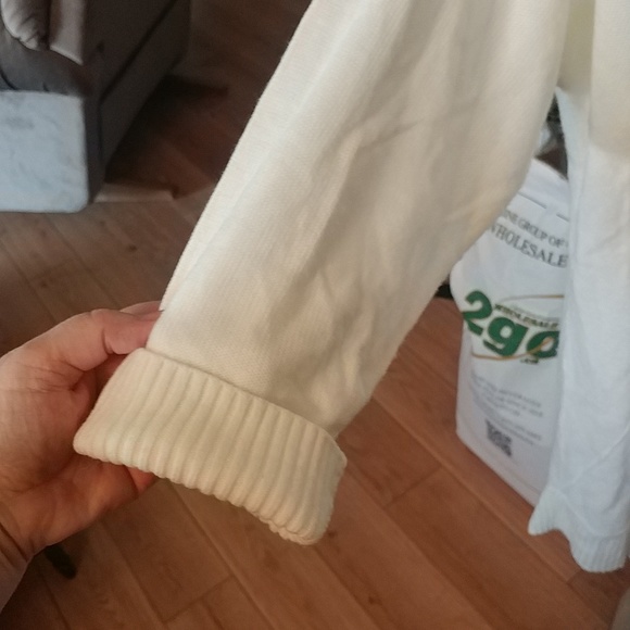 10/$10  89th & Madison Creme Sweater L - Picture 4 of 6